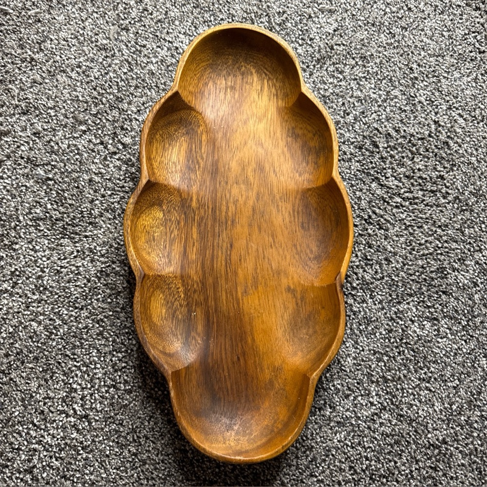 Leilani Genuine Monkey Pod Wood Bowl Scalloped Edge Hand Crafted 14”x7”
